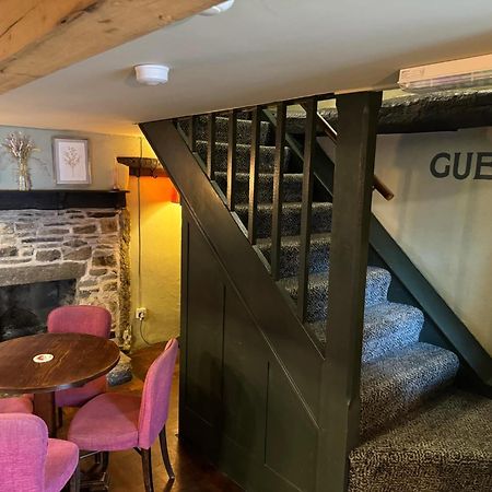 The Fountain Inn & Riverside Restaurant Okehampton Extérieur photo