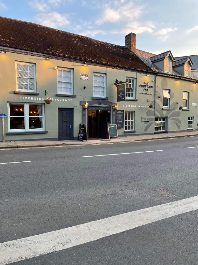 The Fountain Inn & Riverside Restaurant Okehampton Extérieur photo