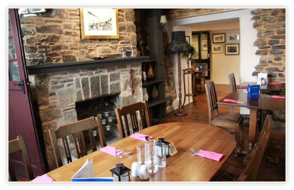 The Fountain Inn & Riverside Restaurant Okehampton Extérieur photo